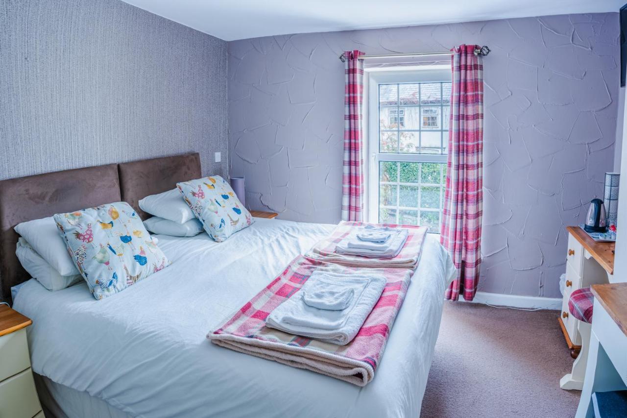 The Cock Hotel Bronllys ภายนอก รูปภาพ