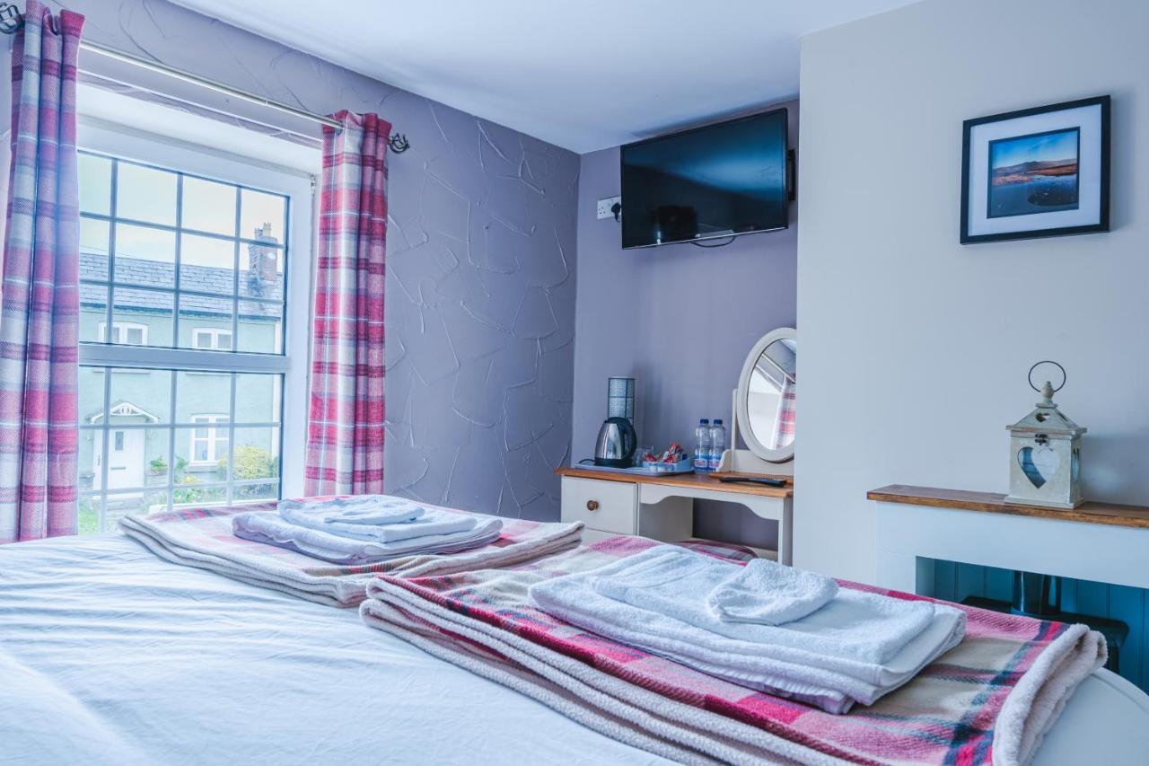 The Cock Hotel Bronllys ภายนอก รูปภาพ